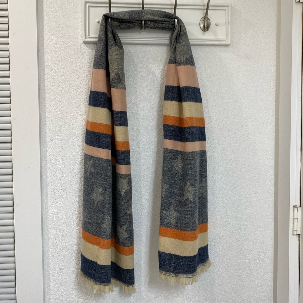 Luxurious Scarf in Subtle Stars and Stripes.Blue/Orange/Cream